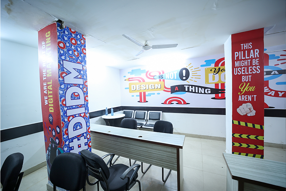 Digital marketing with AI course students in DIDM Gurgaon